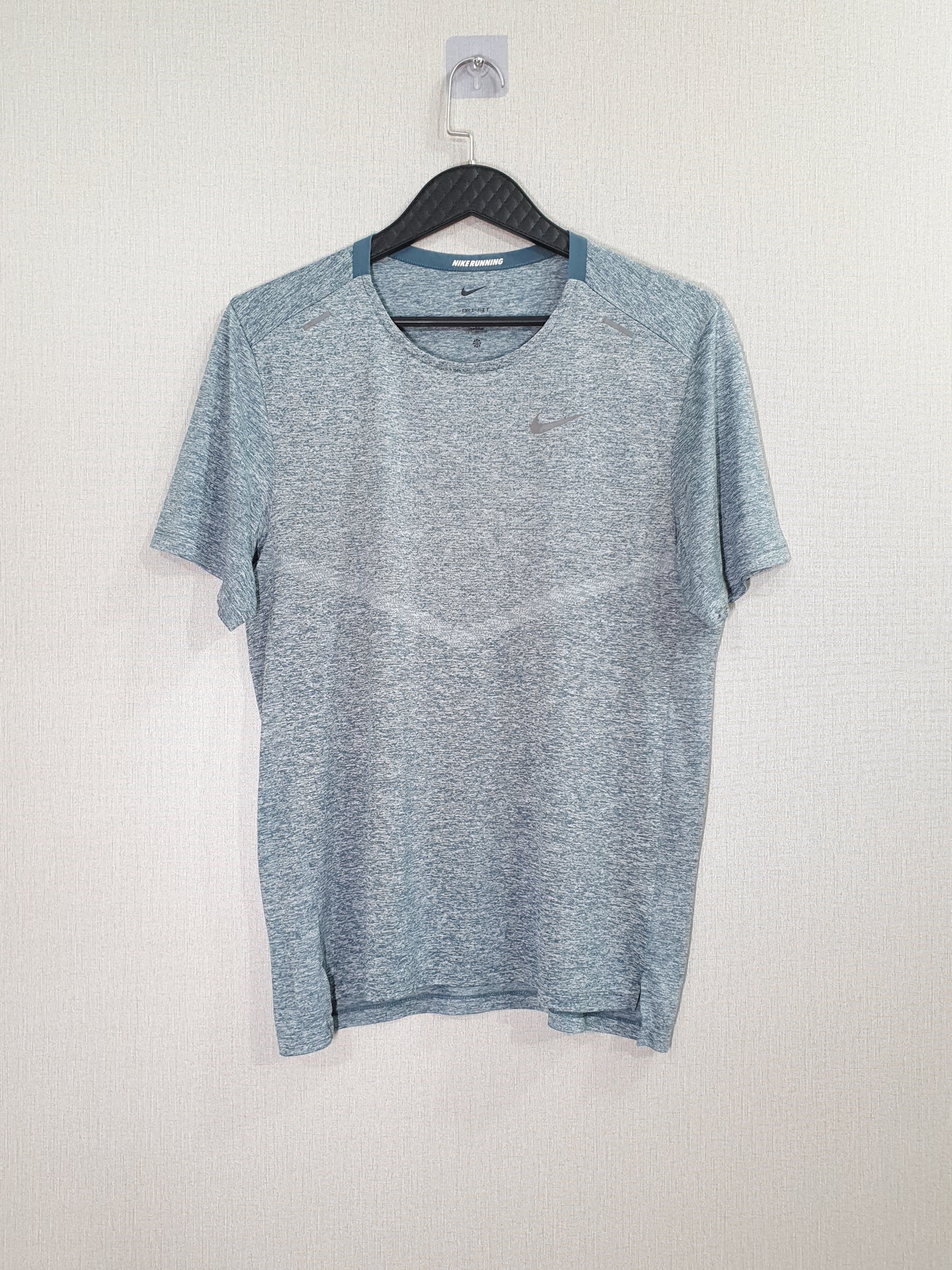 Nike Dri-FIT Rise 365 running top