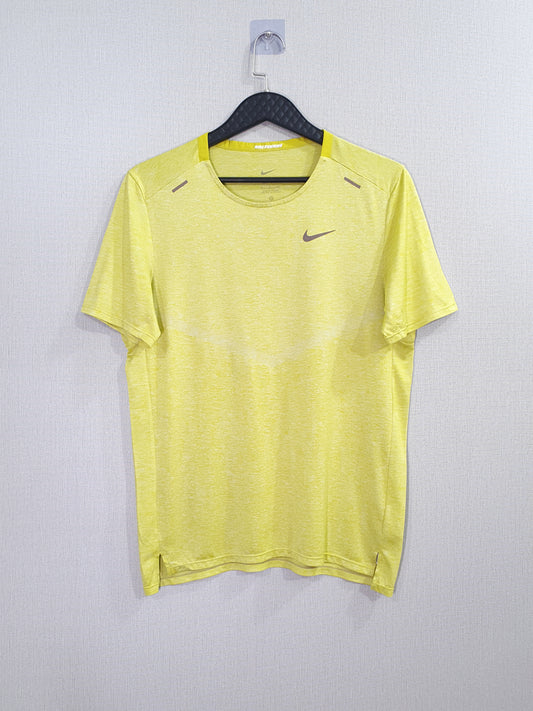 Nike Dri-FIT Rise 365 running top