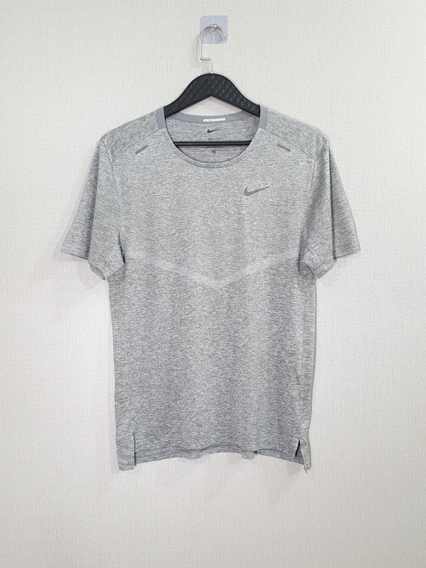 Nike Dri-FIT Rise 365 running top