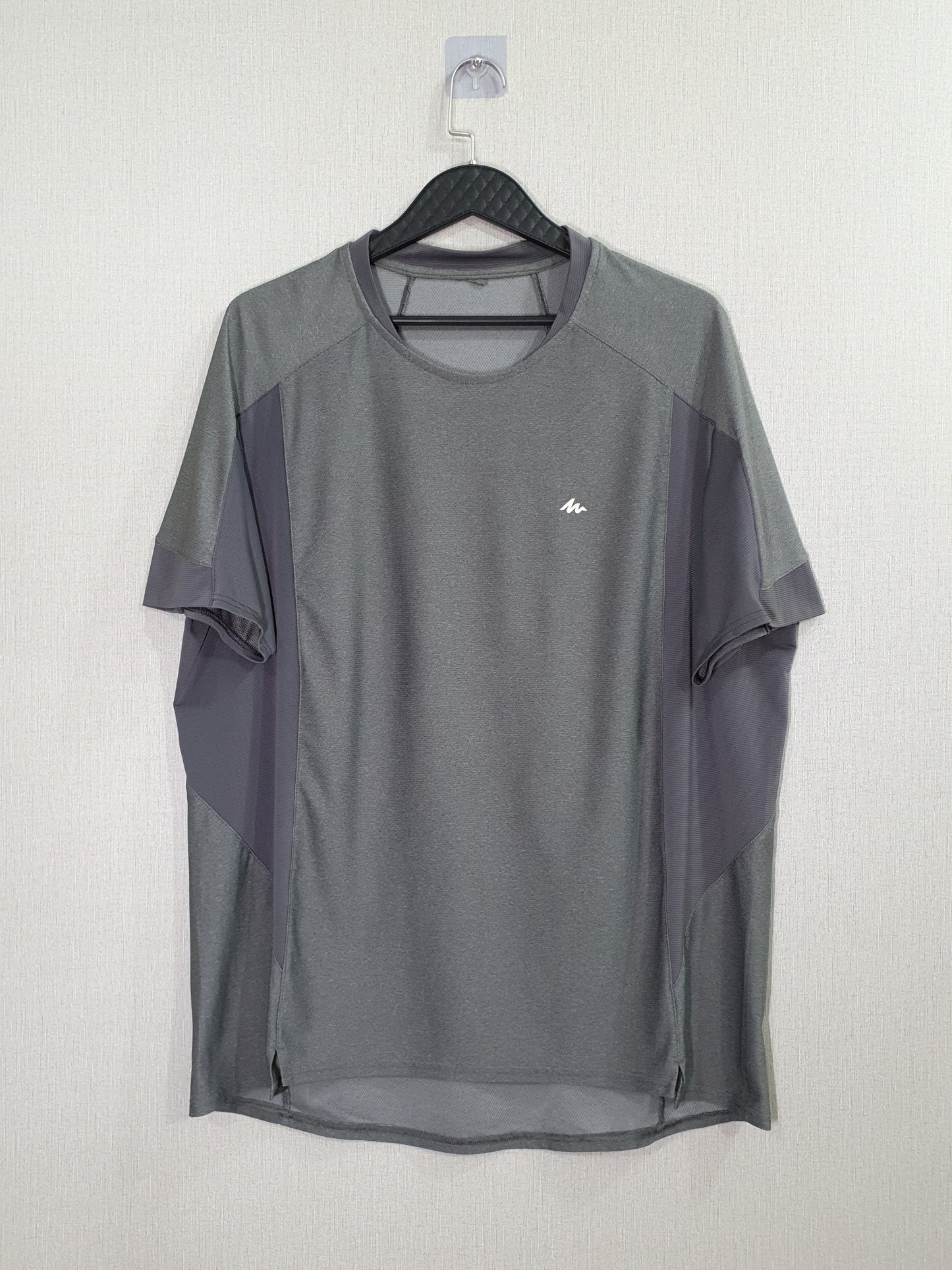 Quechua MH500 short-sleeved hiking