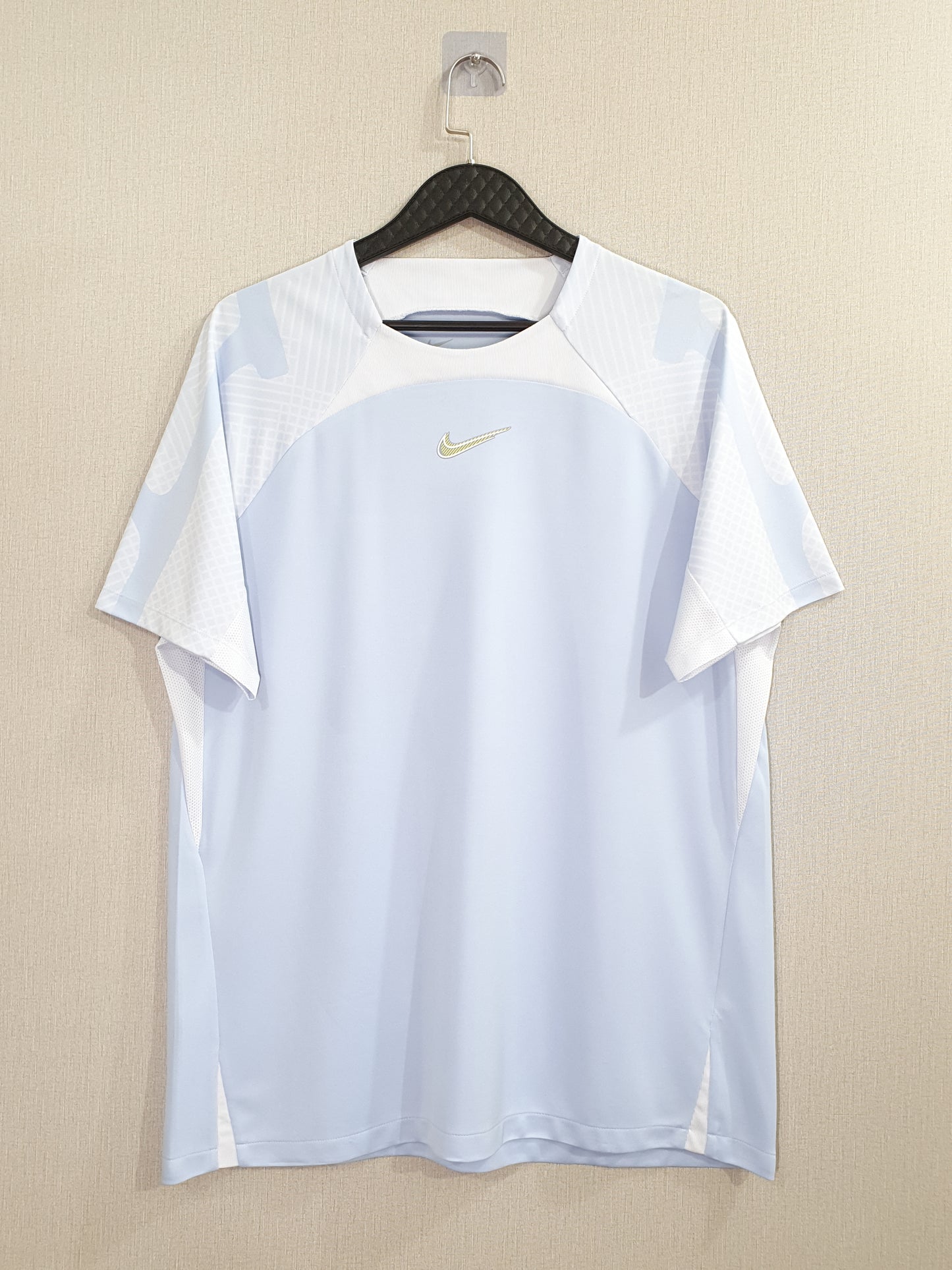 Nike Dri-FIT Strike