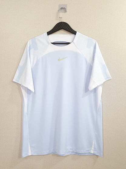 Nike Dri-FIT Strike