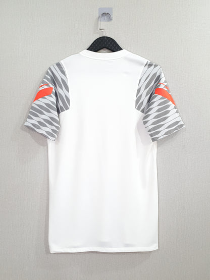 Nike Strike 21