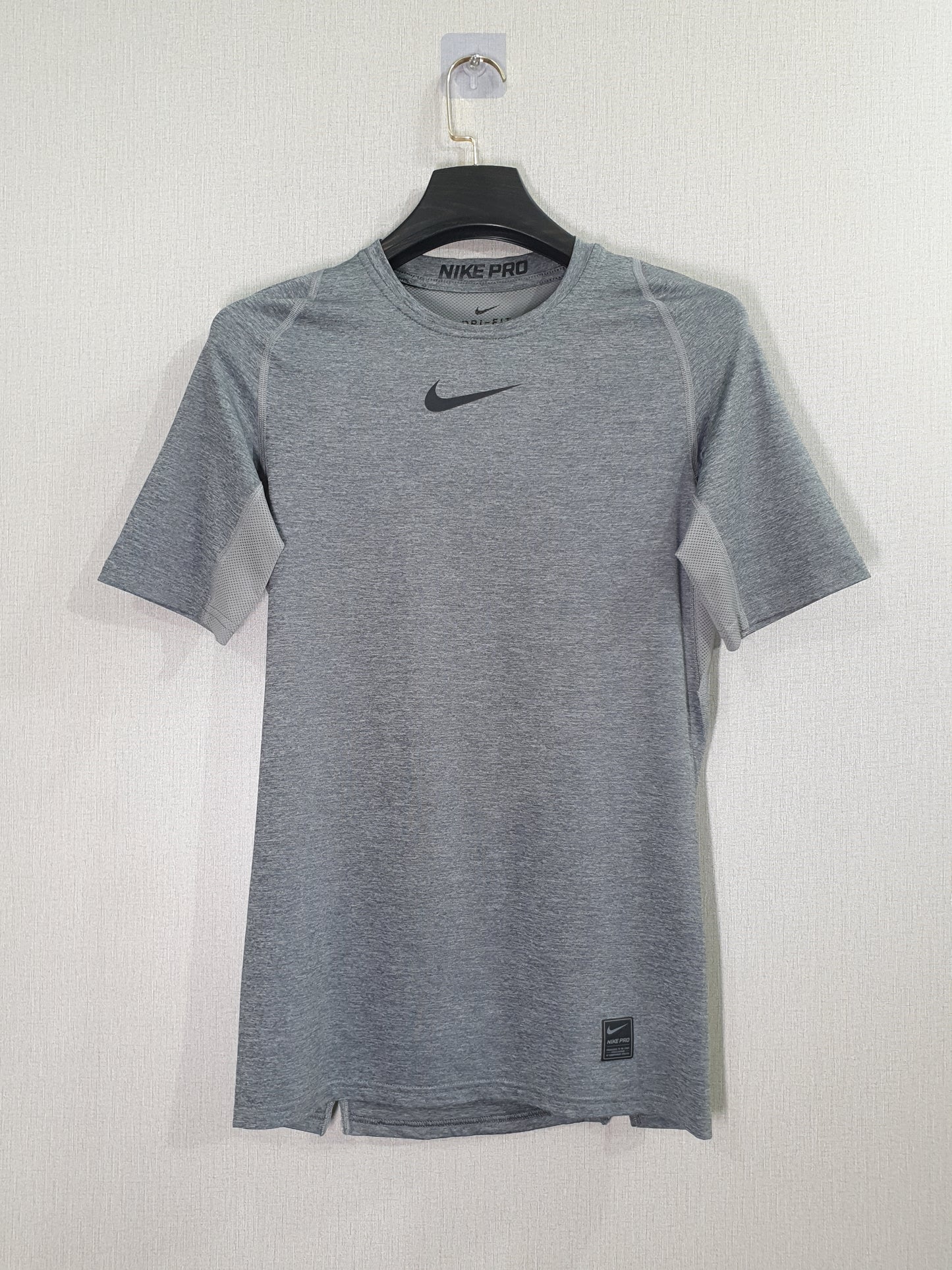 Nike Pro fitted training Muscle Fit