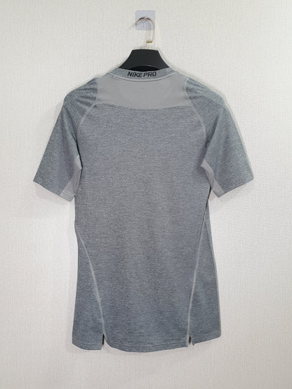 Nike Pro fitted training Muscle Fit