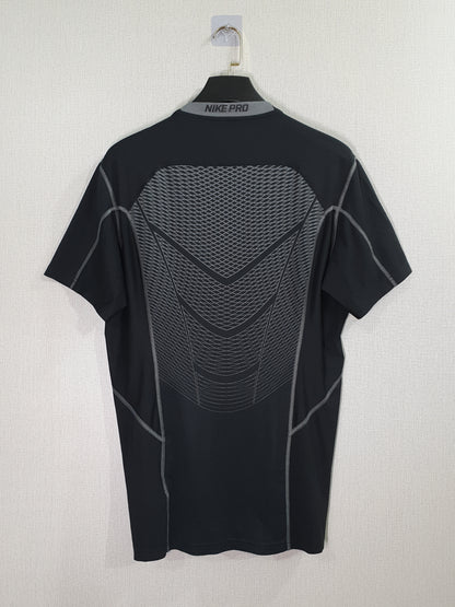 Nike Pro Hypercool Fitted - Muscle Fit