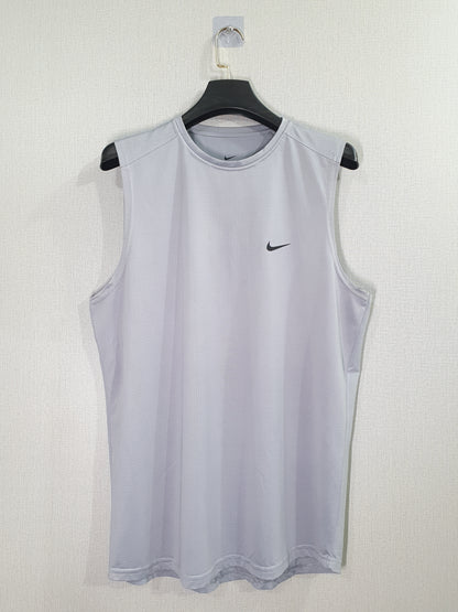 Nike Pro Dri-FIT sleeveless training top