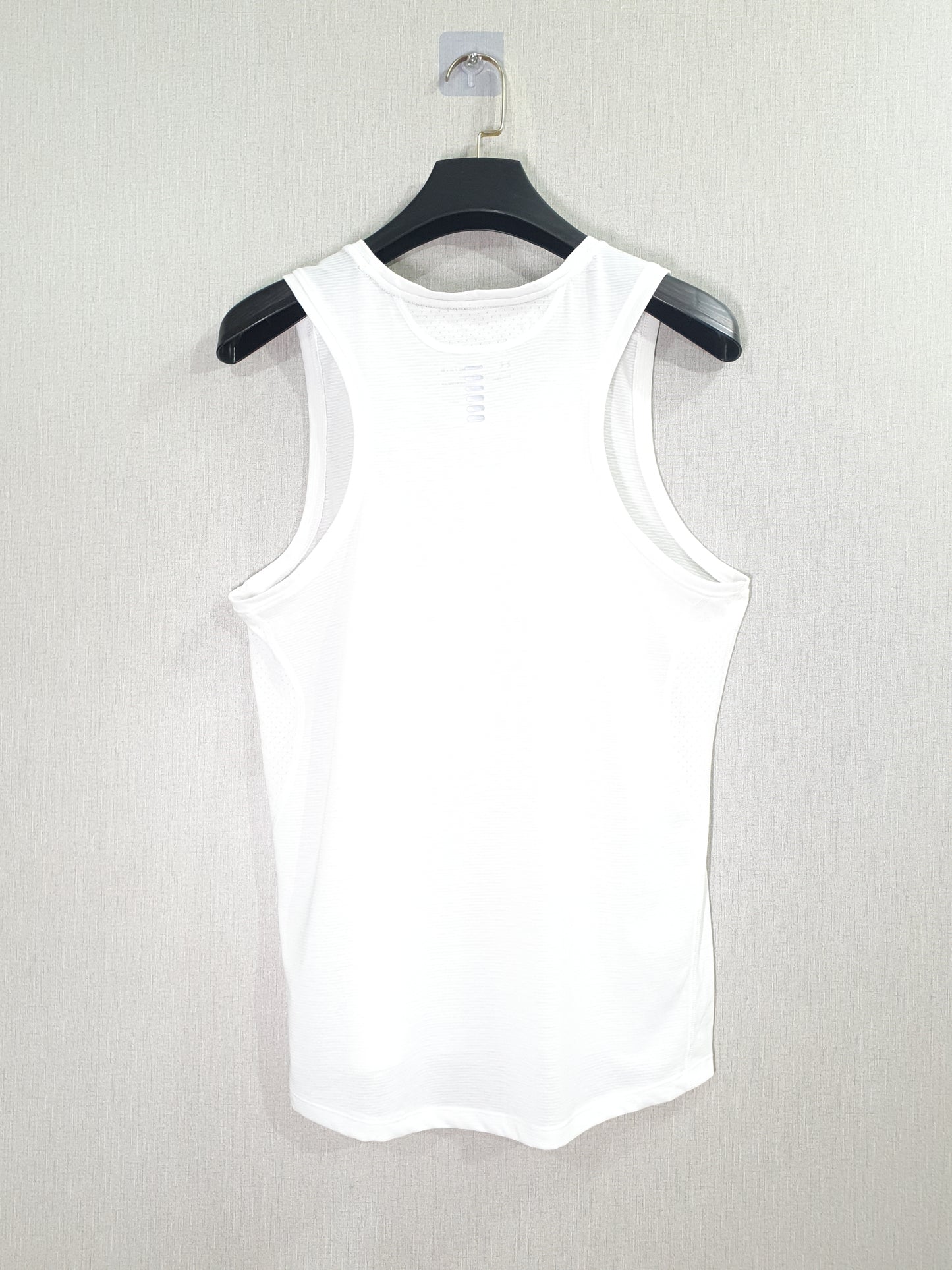 Under Armour Launch running tank