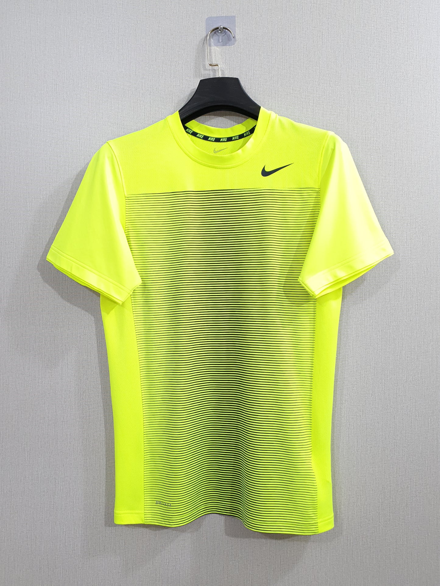 NIKE DRY-FIT Performance Sweat-Wicking