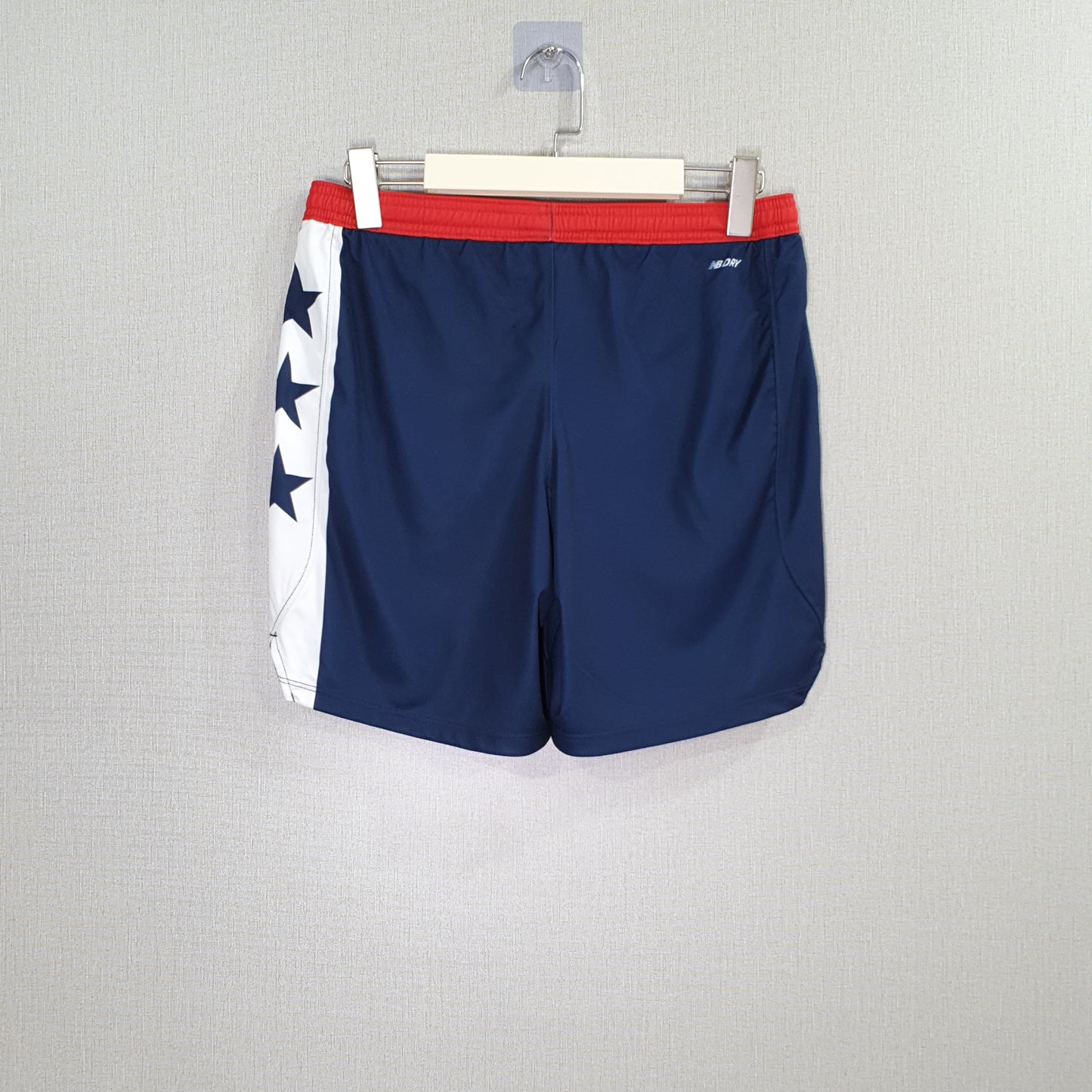 New Balance staple short