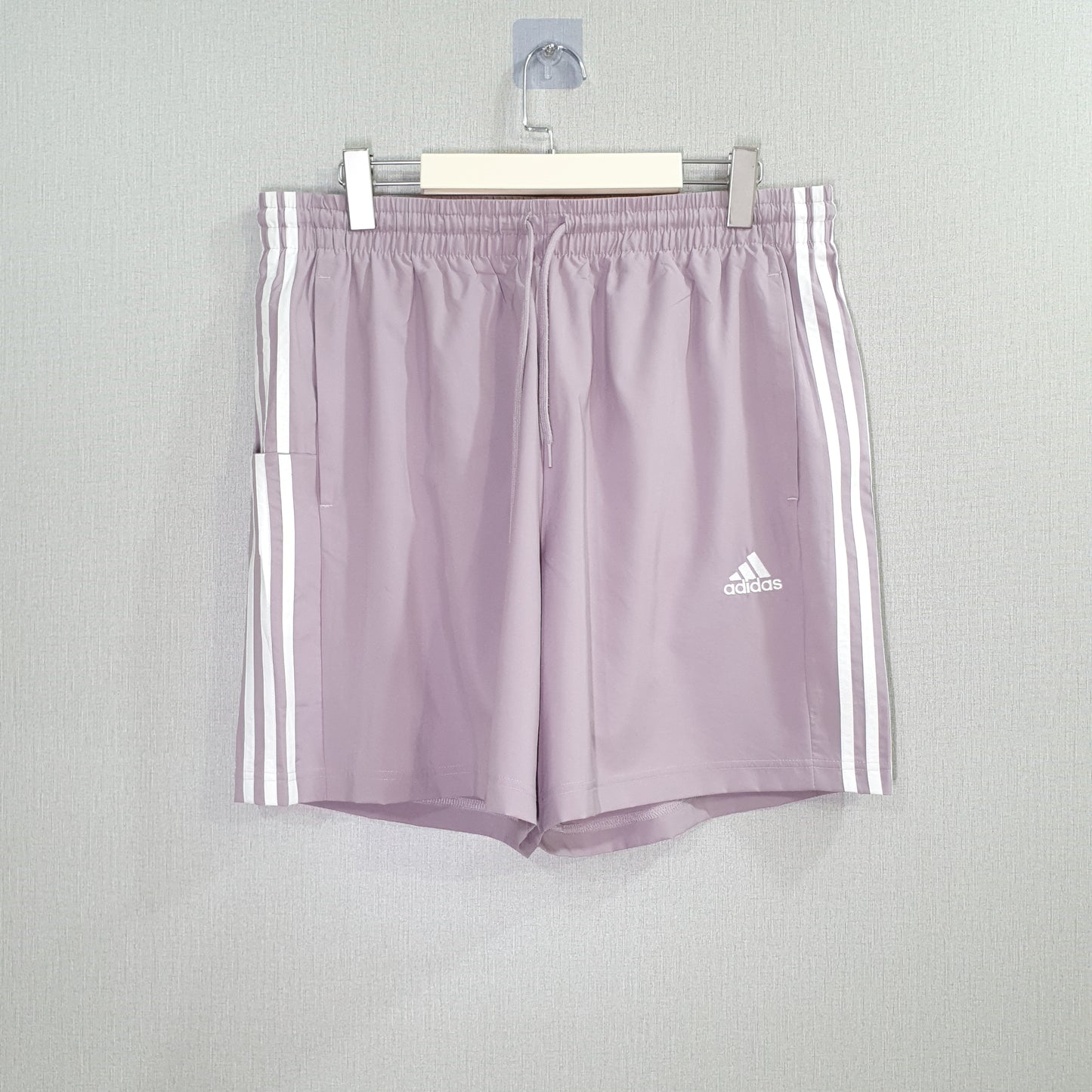 adidas AEROREADY Essentials Chelsea 3-Stripes Short