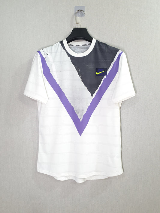 Nike Court Challenger