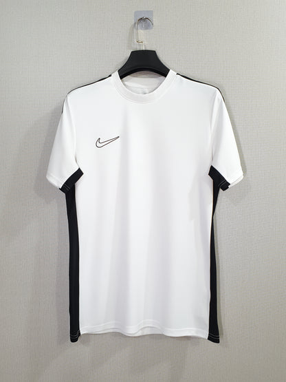 Nike Dri-FIT Academy Slim-Fit