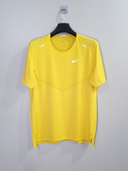 Nike Rise 365