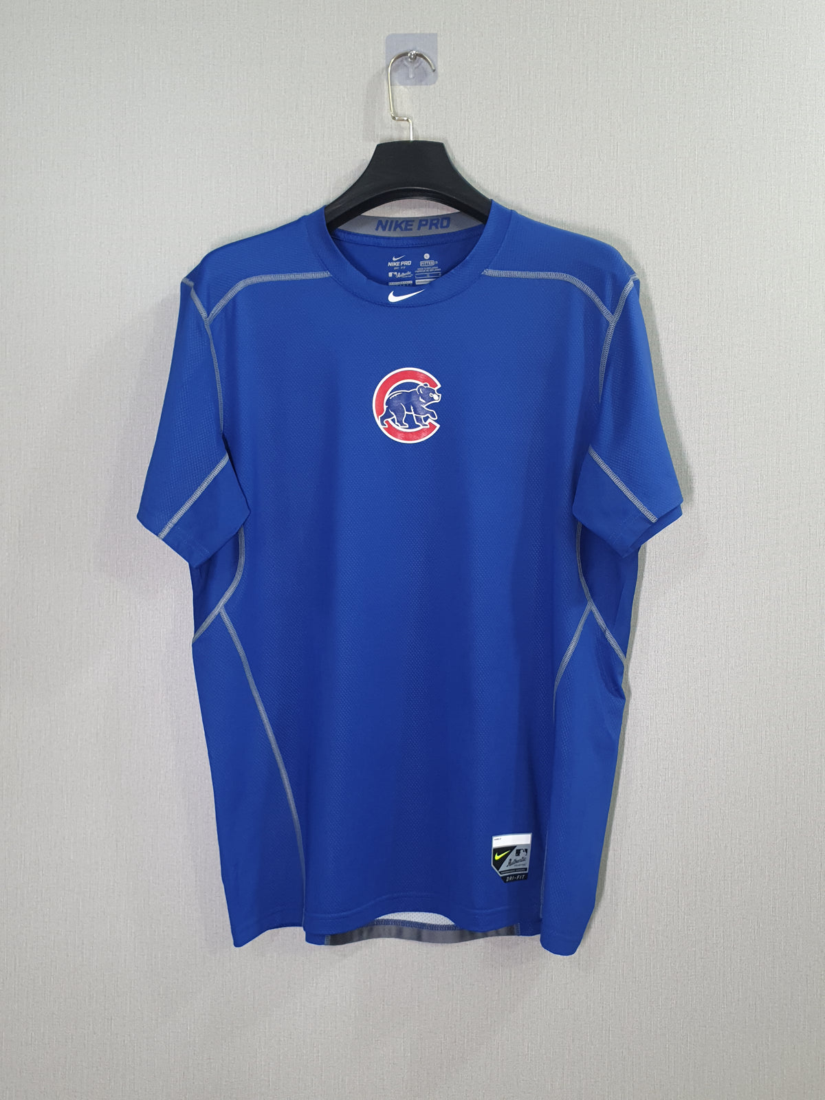 Nike Pro Chicago Cubs Dri-FIT baseball