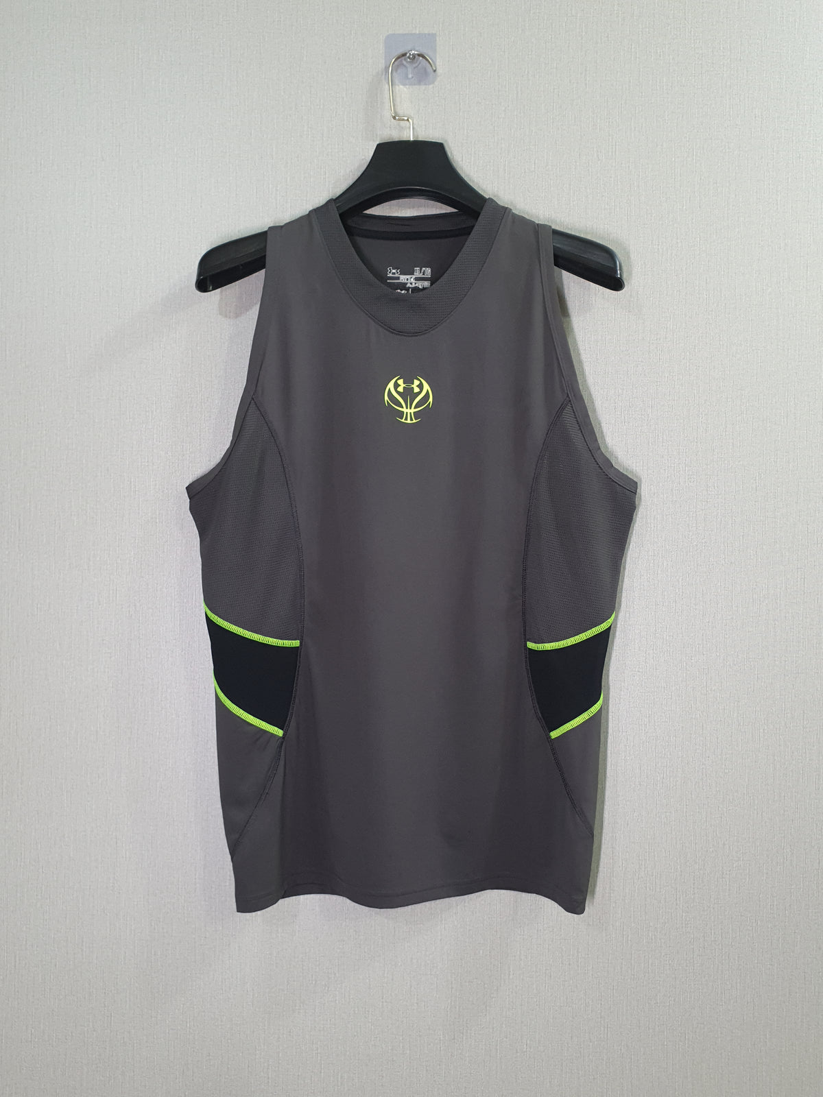 Under Armour athletic tank top Fitted