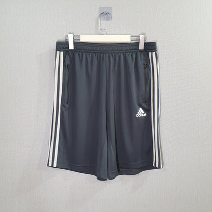 adidas Designed 2 Move 3-Stripes Shorts