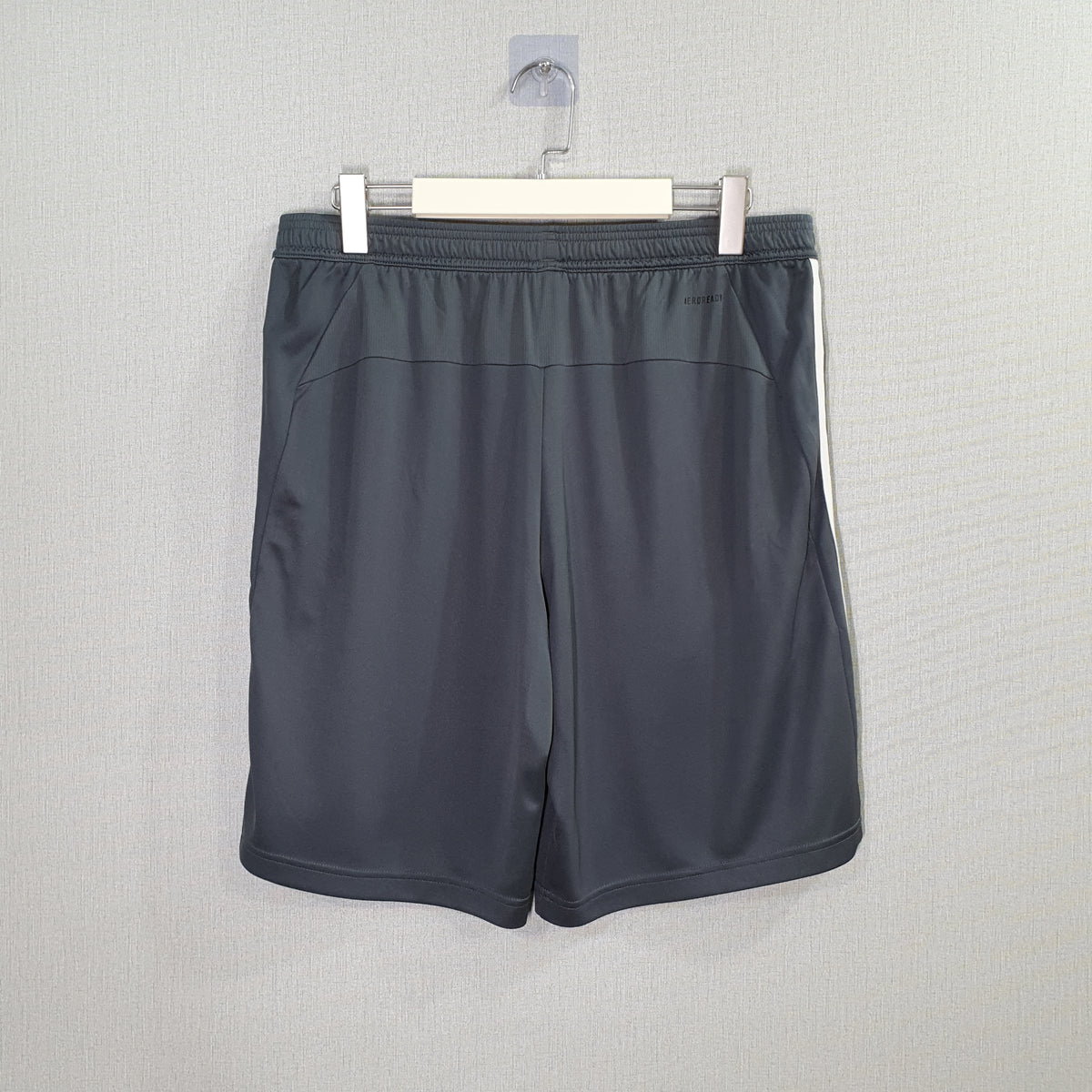 adidas Designed 2 Move 3-Stripes Shorts
