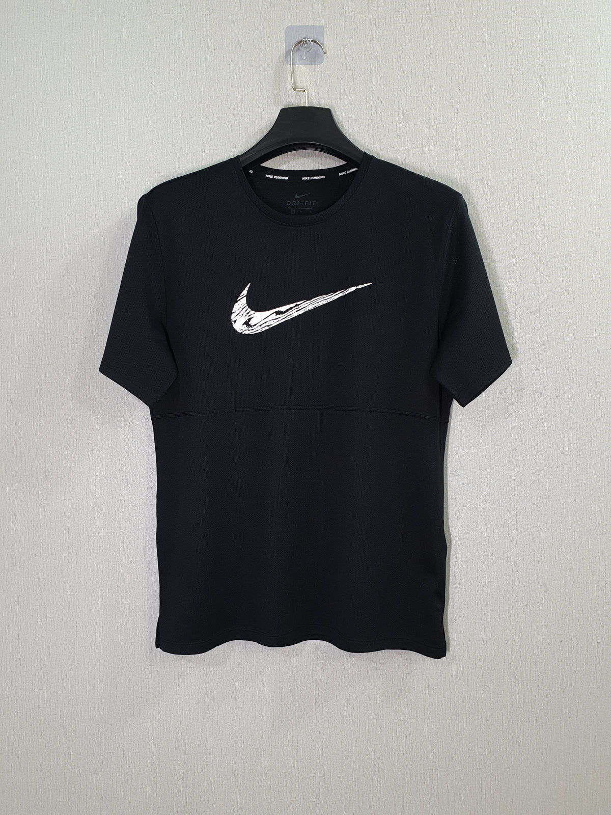 Nike Breathe Wild Run Slim Fit