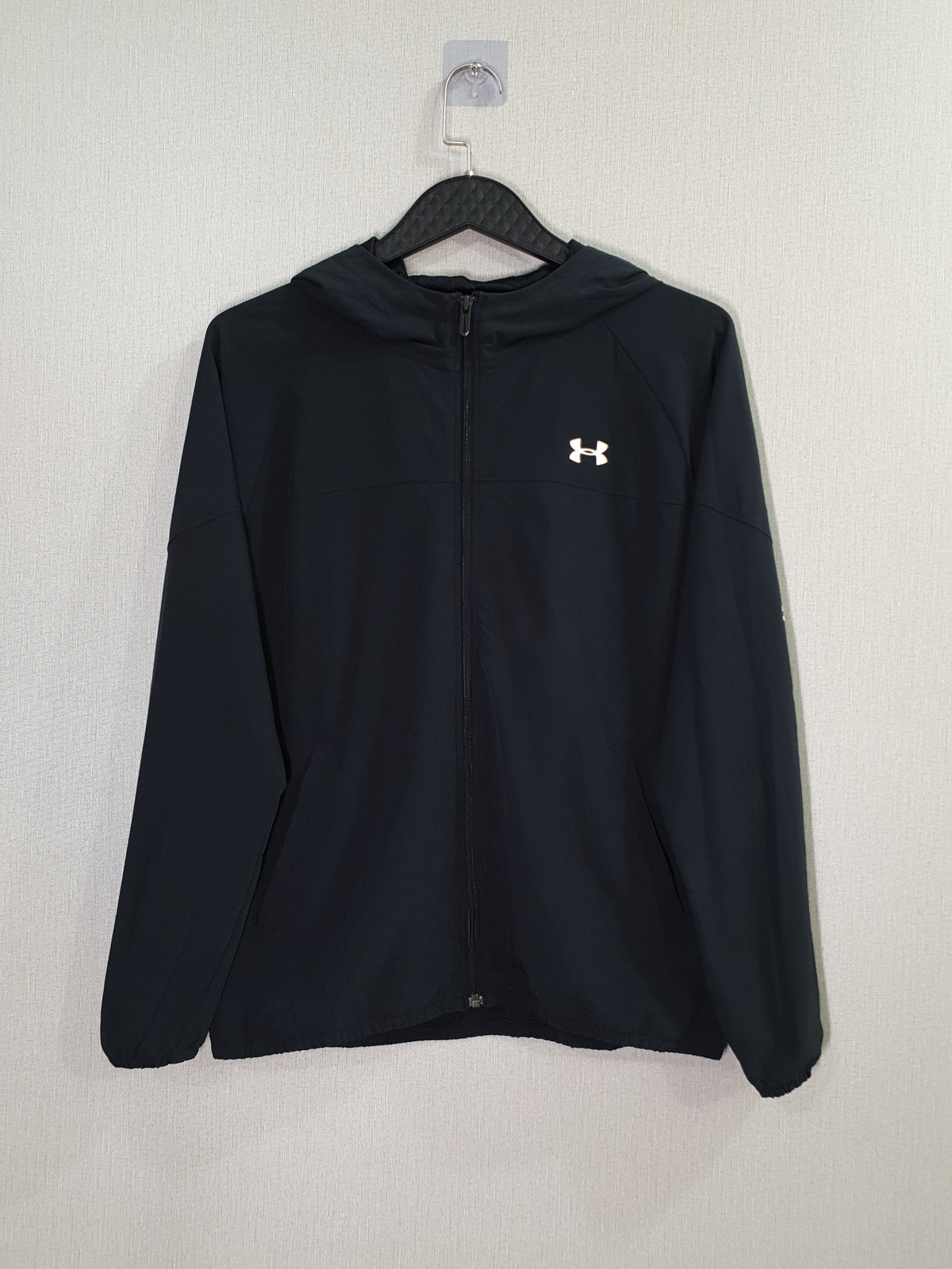 Under Armour Vibe Woven Full Zip hooded jacket