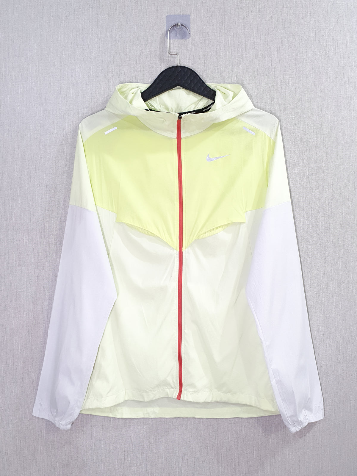 Nike Riffel UV Windrunner