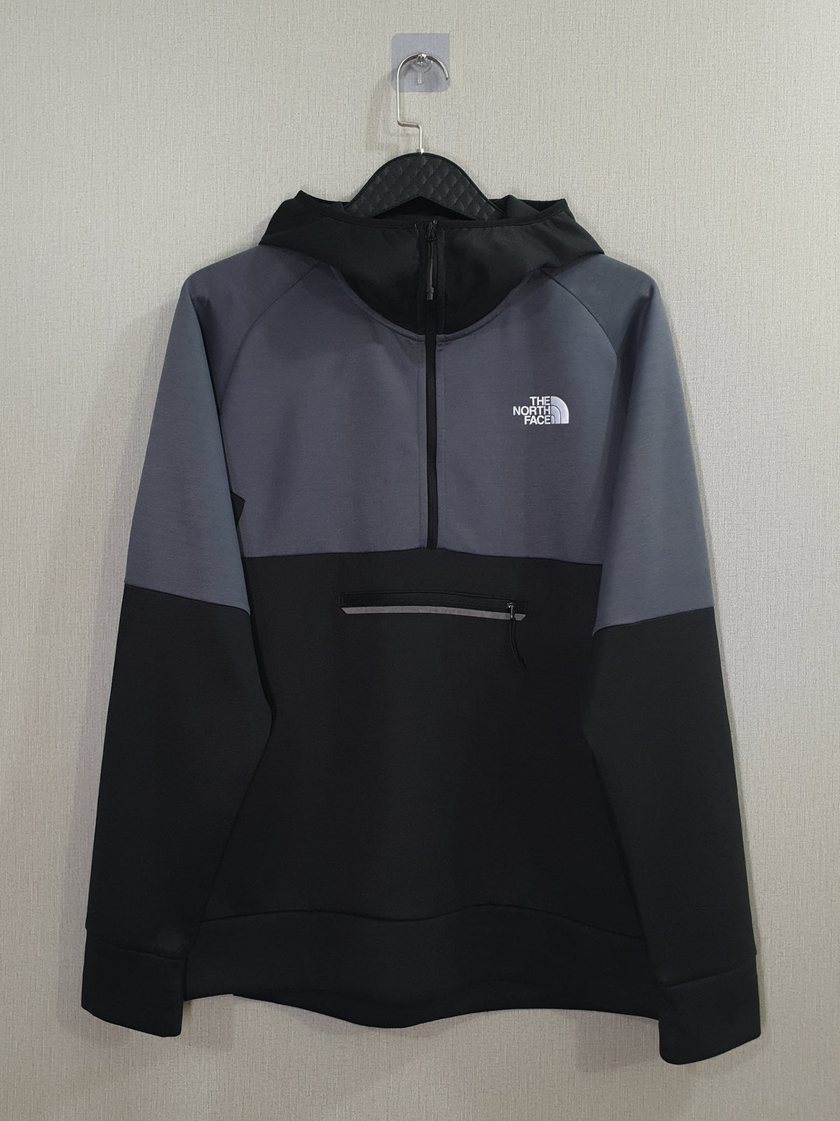 The North Face Kaveh Quarter Zip Hoodie