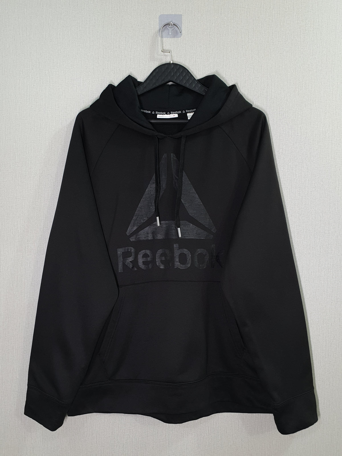 Reebok Workout Delta pullover hoodie