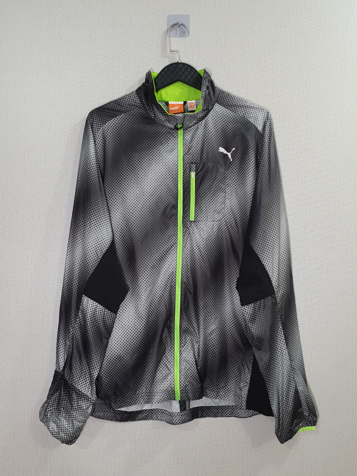 Puma Lightweight Running Jacket / Windbreaker
