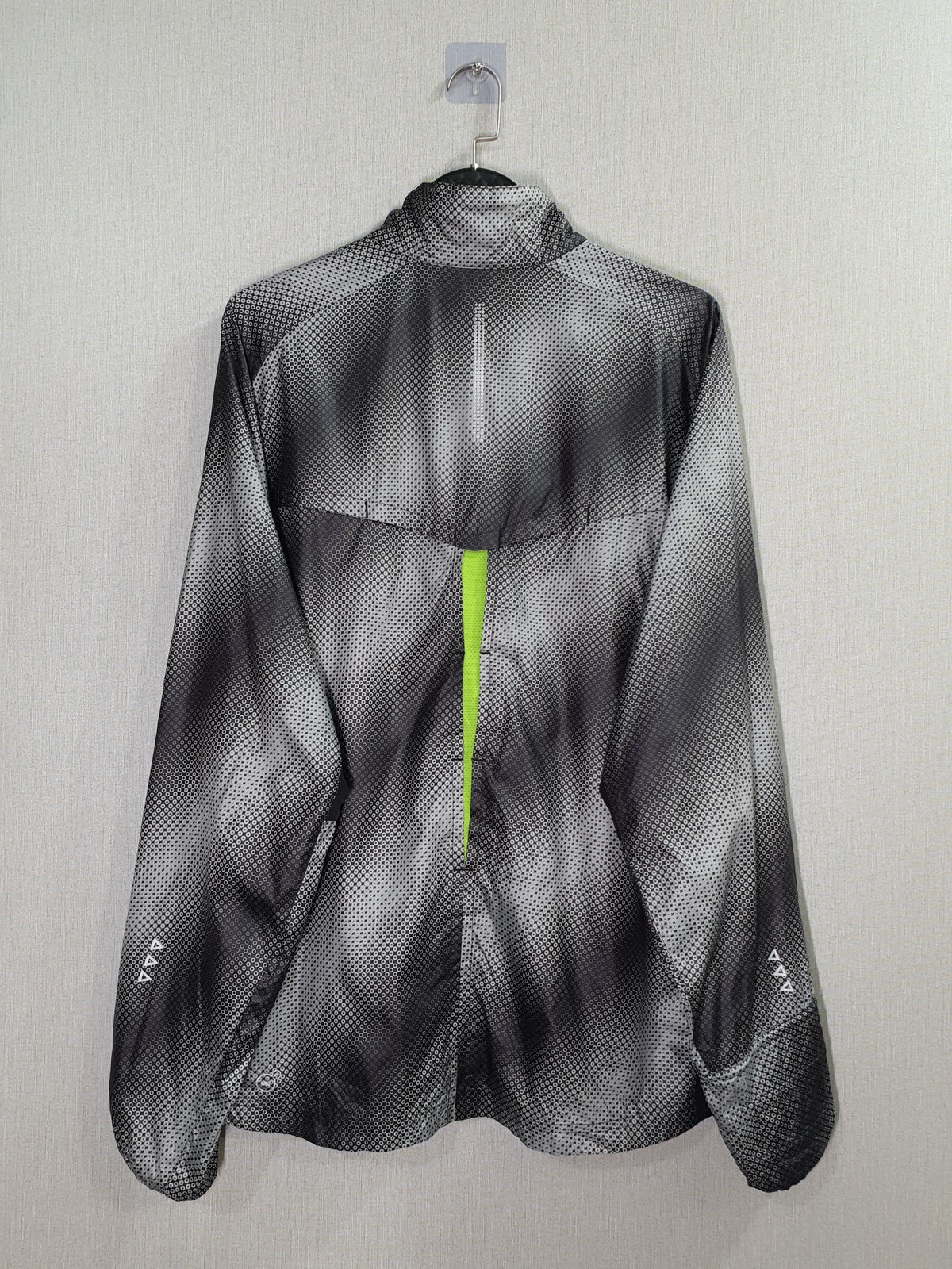 Puma Lightweight Running Jacket / Windbreaker